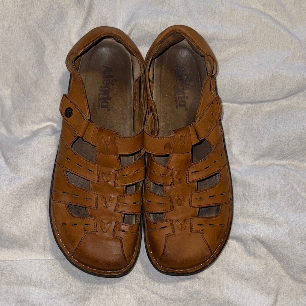 Alegria Women's Pesca Fisherman Leather Sandal size:42